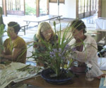 Japanese Cultural Experience/ Ikebana (Flower Arrangement)