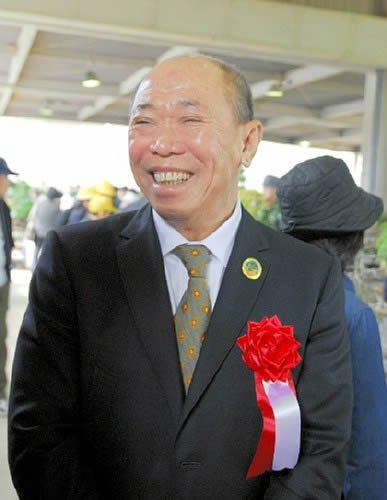 取材に応じるパイマン氏