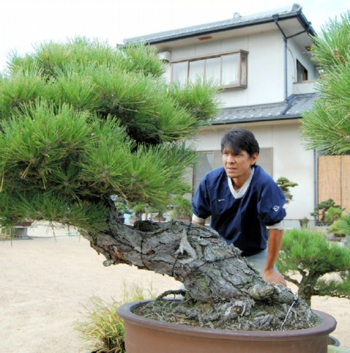 デモンストレーションの構想を練る平松さ